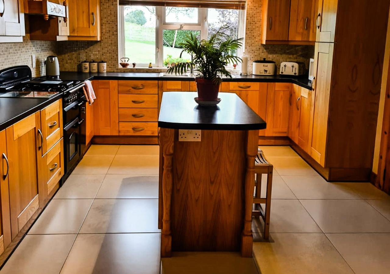 Moat Holiday Rental Lisnaskea المظهر الخارجي الصورة