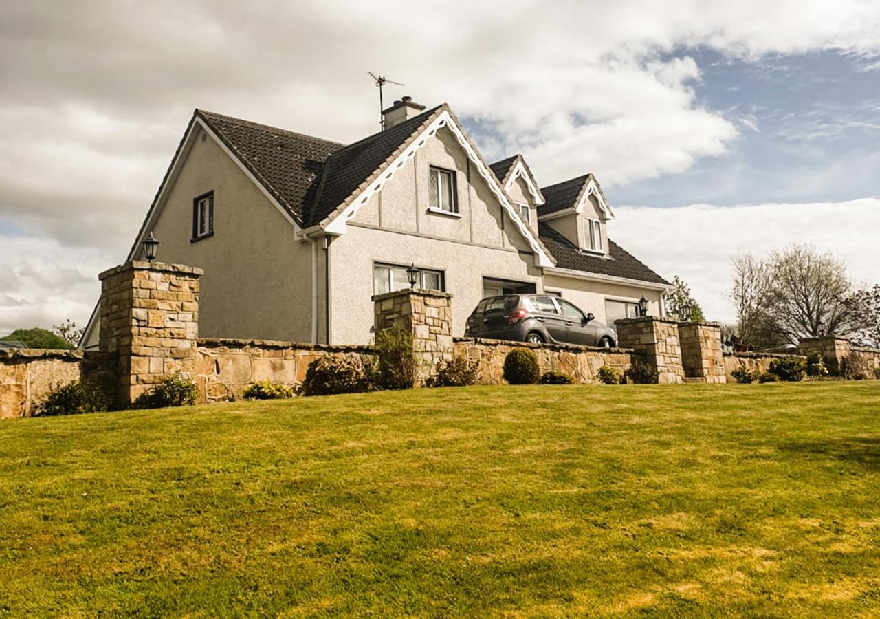 Moat Holiday Rental Lisnaskea المظهر الخارجي الصورة